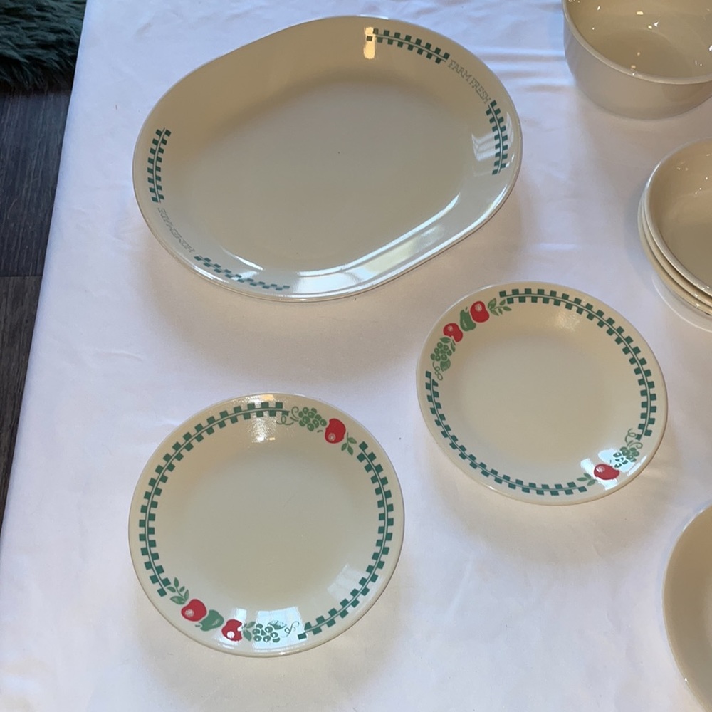 Vintage Corelle Farm Fresh dinnerware 10 PIECE SET